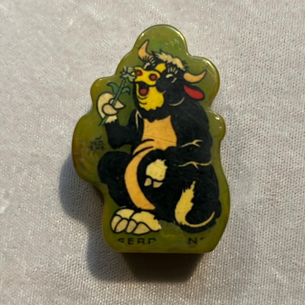 Vtg 1938 Walt Disney Productions Ferdinand the Bull Bakelite Pencil Sharpener